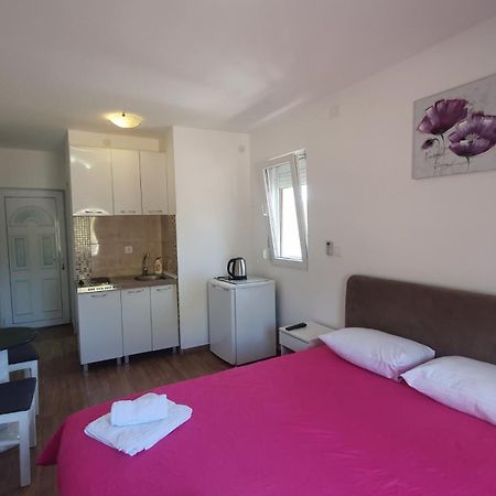 Apartments Luna Бар Екстериор снимка