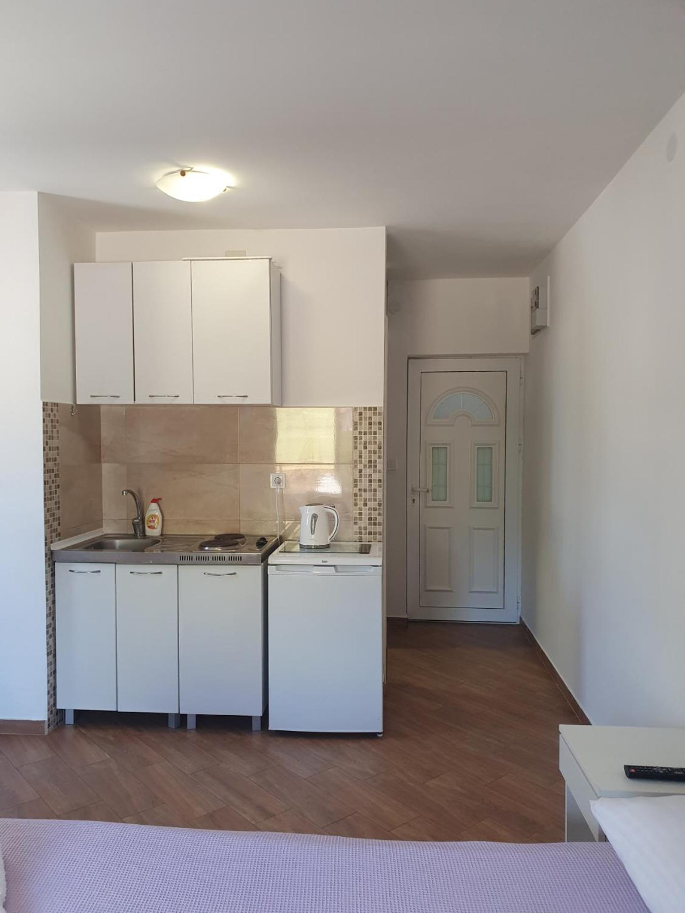 Apartments Luna Бар Екстериор снимка