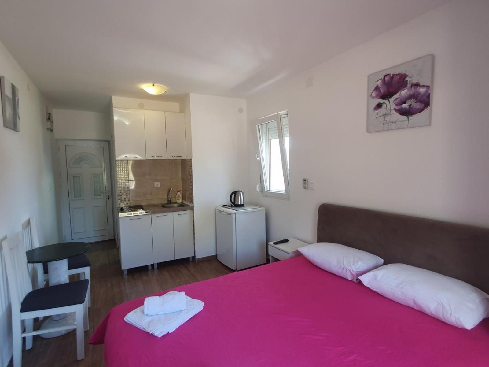Apartments Luna Бар Екстериор снимка