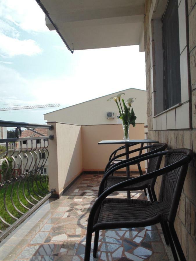 Apartments Luna Бар Екстериор снимка