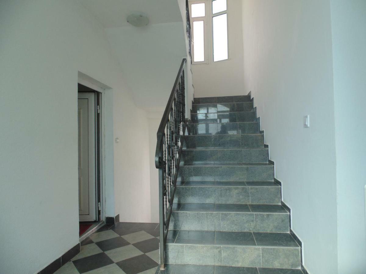 Apartments Luna Бар Екстериор снимка
